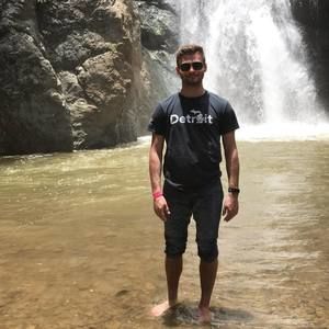 Meet your Posher, Mitchell